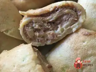 Кабачкові млинці з печінковим паштетом