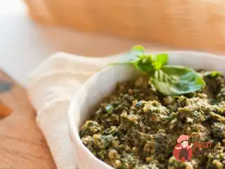 Фісташковий песто