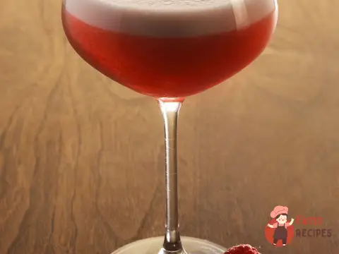 Коктейль "Кловер-клаб" (Clover Club)