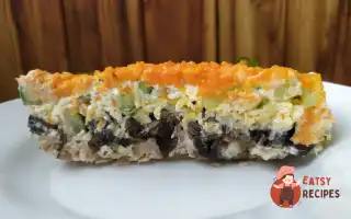 Листя Салату З Куркою Та Грибами