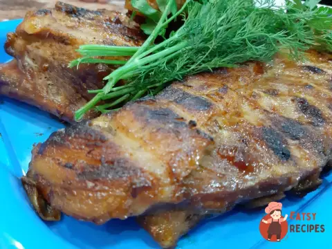 Свинячі ребра з соусом BBQ