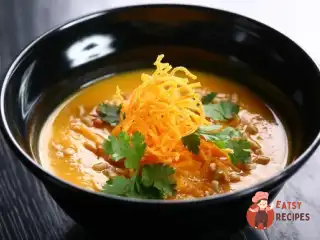 Суп з морквою та мигдалем