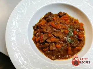 Гуляш із яловичини