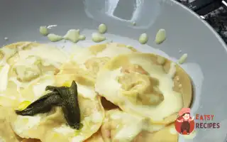 Равіолі З Крабовим М'яСом Та Вершковим Соусом.