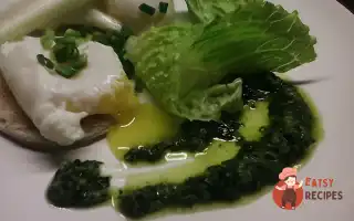 Яйце Пашот На Тостах З Соусом Песто Та Селери