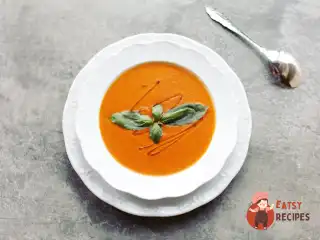 Томатний крем-суп із в'яленими томатами