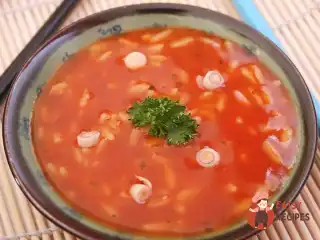 Томатний суп із диким рисом