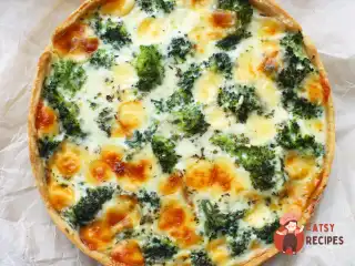 Кіш з брокколі та часником