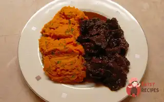 Тушкована Яловичина З Чорносливом