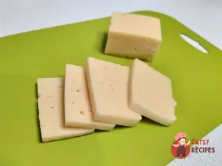 Крок 9: Куряча грудка з помідорами та сиром