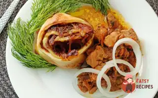 Штруделі З Куркою, Морквою Та Цибулею, Запечені В Духовці