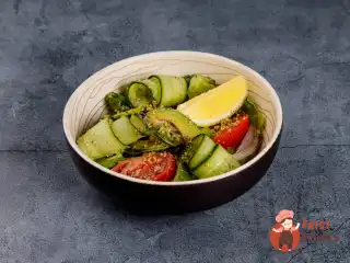 Салат фреш з авокадо