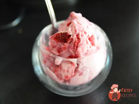 Малинове кулфі