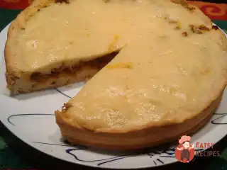 Пиріг з рибними консервами