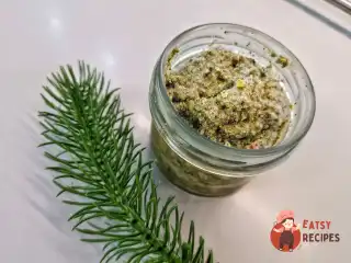 Соус песто з пряних трав з горіхами