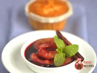 Слива в анжуйському вині