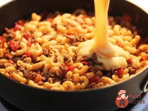 Макарони з сирним соусом