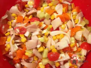 Весняний салат із кальмарами