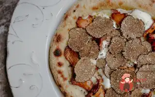 Коржик З Лисичками І Страчетеллой