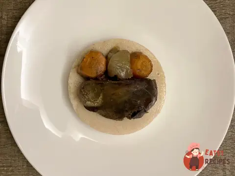 Полента з печінкою індички та овочами