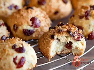 Низькокалорійне вівсяне печиво з вишнею та цедрою