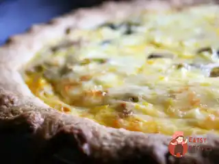 Мисливський пиріг з лісовими грибами