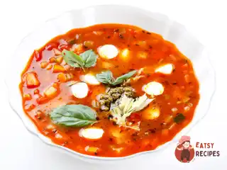 Мінестроні з моцарелою