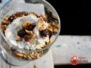 Хрумка гранола з кремом з кеш'ю