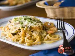 Тальятелле із сиром Горгонзолу та обсмаженими волоськими горіхами