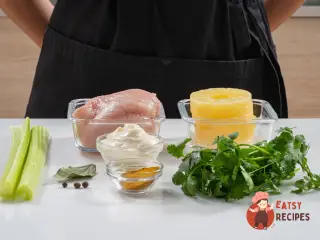 Крок 1: Салат із курки з ананасом