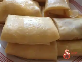 Млинці з сиром та бальзамічним кремом