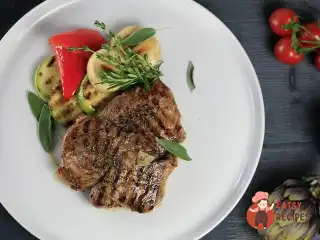 Свиняча шия у бальзамічному маринаді