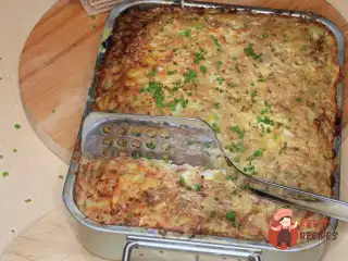 Картопляна запіканка з яловичиною та анчоусами