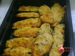 Фаршировані баклажани з яловичиною та сиром