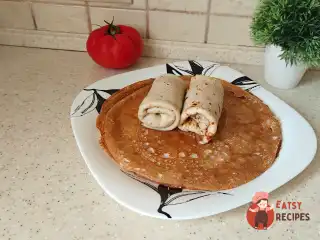 Млинці з адигейським сиром і помідором