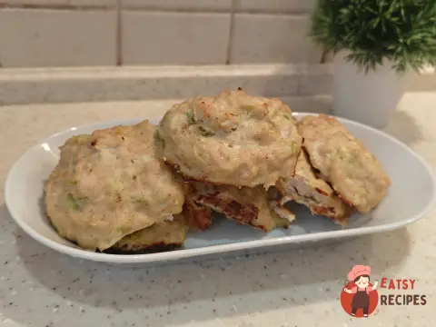 Курячі котлети з кабачком у духовці
