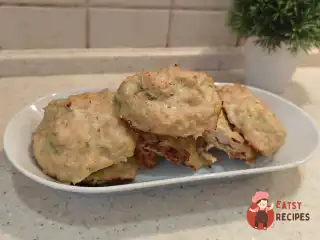 Курячі котлети з кабачком у духовці