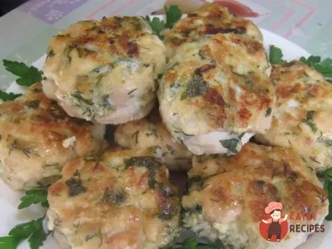 Рубані курячі котлети з картоплею
