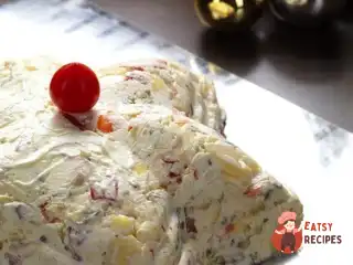 Олів'є з червоним солодким перцем та кислим яблуком