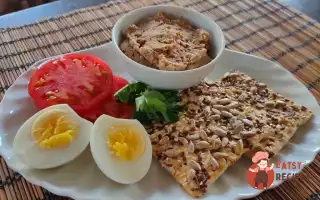 Паштет З Курячої Печінки З Овочами Та Яйцями