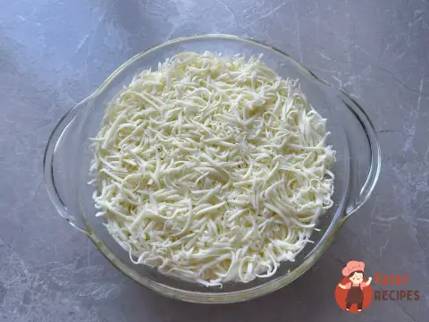 Салат з ананасами та куркою