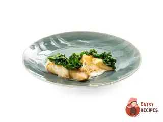 Мурманська тріска з хумусом із коренеплодів