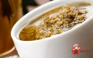 Гострий Соус З Фініків З Кедровими Горіхами Та Зеленню