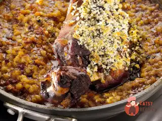 Лопатка ягняти в прованських травах