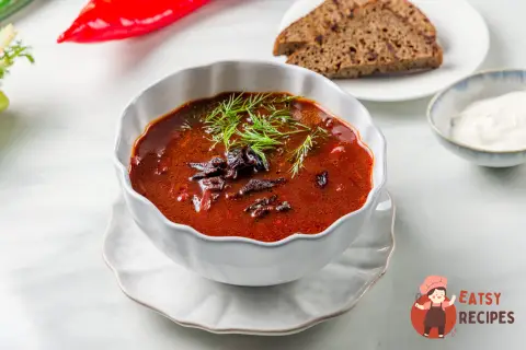 Пісний борщ із чорносливом