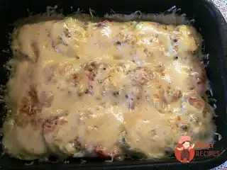 Кабачок з помідорами та сиром