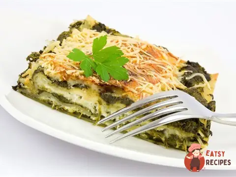 Лазання зі шпинату та сиру з кедровими горішками
