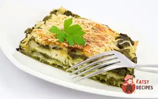 Лазання Зі Шпинату Та Сиру З Кедровими Горішками