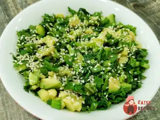 Салат із огірків з цибулею