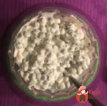 Салат гороховий із молочно-грибним соусом